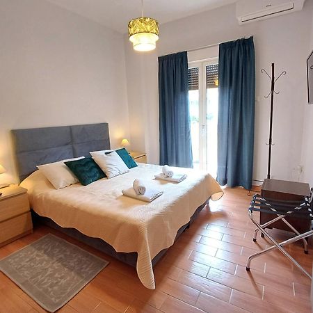 Georgia'S Cozy Apartment In Koukaki 아테네 외부 사진