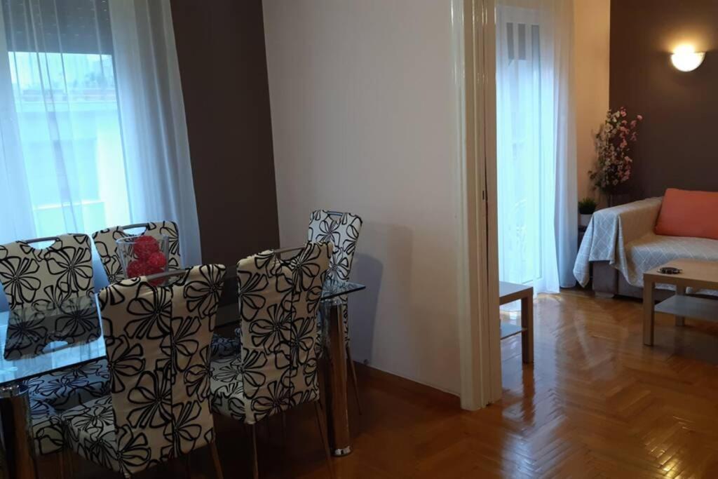 Georgia'S Cozy Apartment In Koukaki 아테네 외부 사진
