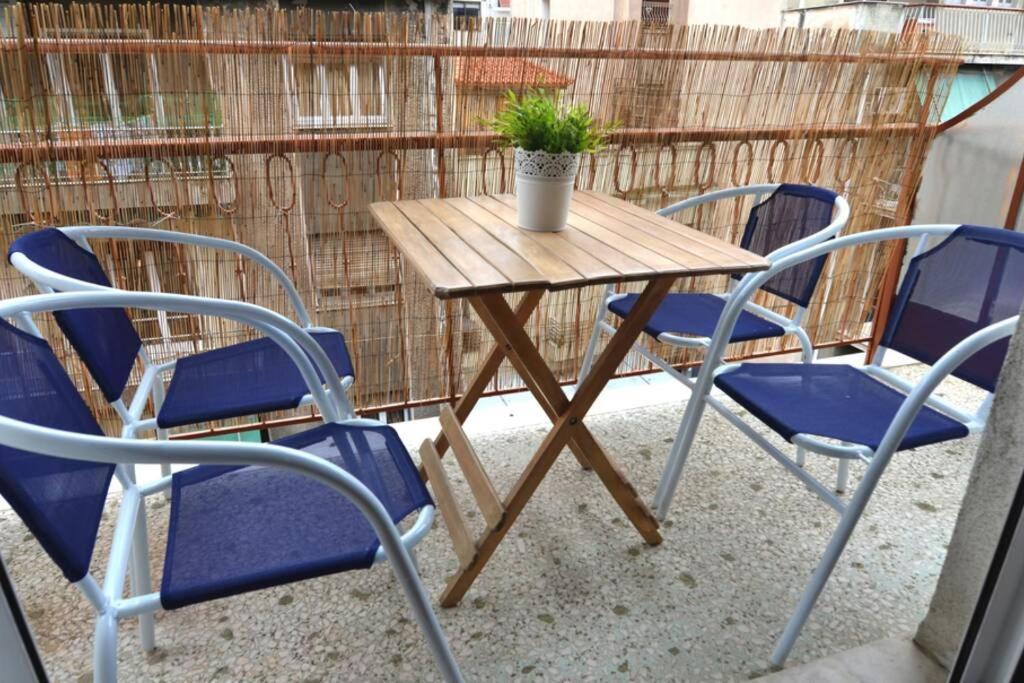 Georgia'S Cozy Apartment In Koukaki 아테네 외부 사진